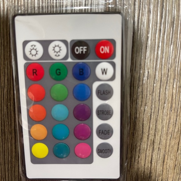 Color Changing light with base - Picture 3 of 4